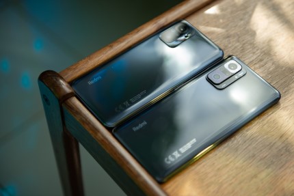 Два популярных смартфона от Xiaomi 2021 года